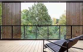 Yoga Zen, apartament z tarasem i widokiem na park